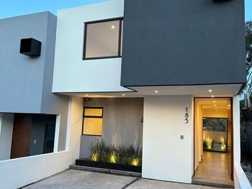 Casa en Venta en Cañadas del Bosque Tres Marías