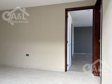 Casa en Venta  Cuatro Recámaras  Fraccionamiento Paseo de La Reina