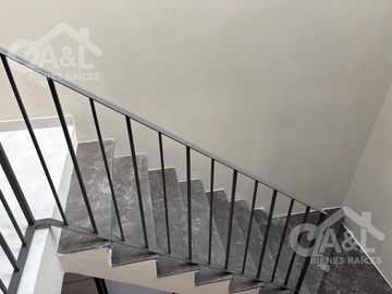 Casa en Venta  Cuatro Recámaras  Fraccionamiento Paseo de La Reina
