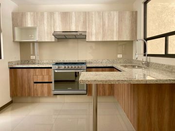 CASA EN VENTA EN FRACCIONAMIENTO PASEO DEL FRESNO, PLAZA SAN DIEGO, CHOLULA PUEBLA