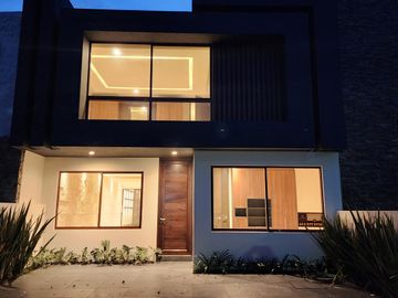 Casa en Venta Altozano Fraccionamiento privado