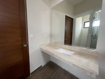 Casa en Venta en La Joya Residencial