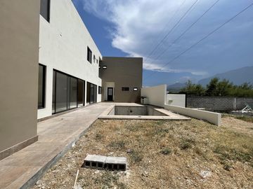 Casa en Venta en La Joya Residencial
