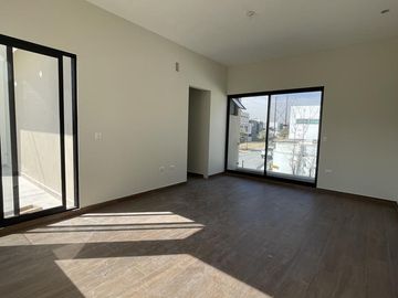 Casa en Venta en La Joya Residencial