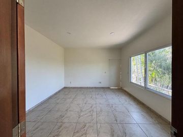 Casa en Fraccionamiento Lomas de Cuernavaca