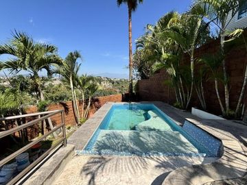Casa en Fraccionamiento Lomas de Cuernavaca
