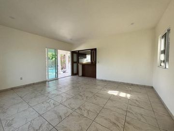 Casa en Fraccionamiento Lomas de Cuernavaca
