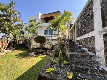 Casa en Fraccionamiento Lomas de Cuernavaca