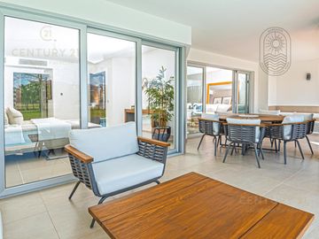 Increíble Departamento en Venta de 3 rec  en lujoso Condominio cerca del Mar P3984