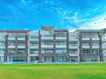 Increíble Departamento en Venta de 3 rec  en lujoso Condominio cerca del Mar P3984