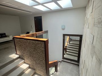 Casa en venta en  Lomas de  Angelópolis cluster 999 cuarto de servicio