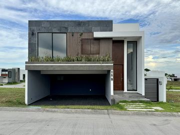 Casa en Venta Punta Tiburón