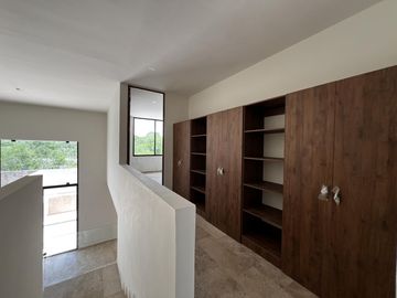 Casa en Venta en Mérida, Privada al Norte, con recámara en planta baja