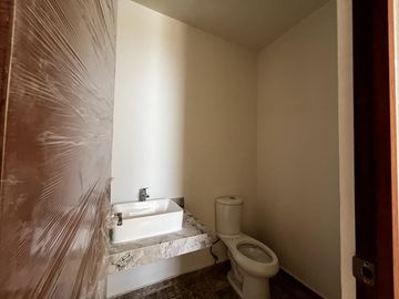 Casa en Venta en Mérida, Privada al Norte, con recámara en planta baja