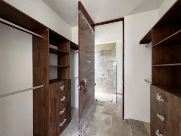Casa en Venta en Mérida, Privada al Norte, con recámara en planta baja