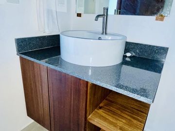 DEPARTAMENTO EN VENTA CON VISTA AL MAR EN PUERTO MORELOS CON ROOFTOP/ALBERCA