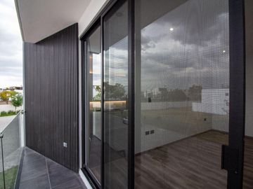 Casa en  venta en Parque Foresta frente a Chedraui, 3 habitaciones y roofgarden