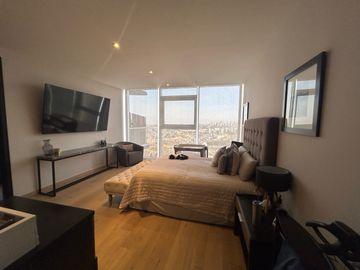Bajo de Precio - Acabados de lujo en Five - Preciosa vista