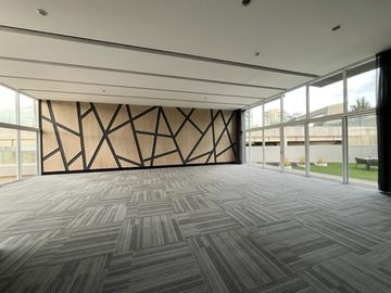Bajo de Precio - Acabados de lujo en Five - Preciosa vista