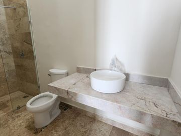 Casa en  Venta EQUIPADA Merida Temozon Norte
