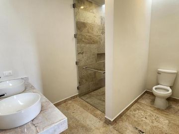 Casa en  Venta EQUIPADA Merida Temozon Norte