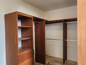 Casa en  Venta EQUIPADA Merida Temozon Norte