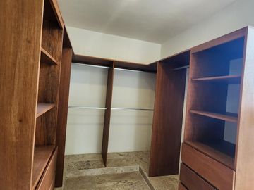 Casa en  Venta EQUIPADA Merida Temozon Norte