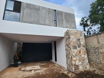 Casa en  Venta EQUIPADA Merida Temozon Norte
