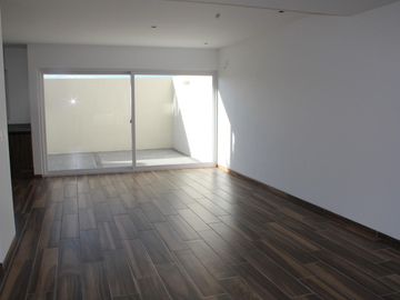 Casa a estrenar en Venta en Zibatá con roof y 4 recámaras