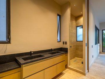 Casa en  VENTA Vía Cumbres