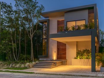 Casa en  VENTA Vía Cumbres