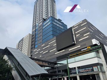 Oficinas en VENTA frente a CINTERMEX y Parque FUNDIDORA en MONTERREY.