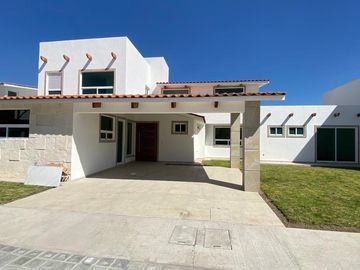 VENTA DE CASA EN MAGDALENA RESIDENCIAL EN OCOTITLAN METEPEC