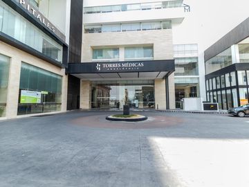 CONSULTORIO EN VENTA EN TORRS MÉDICAS II SOBRE PERIFÉRICO ECOLÓGICO