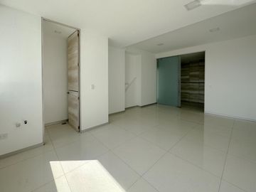 CONSULTORIO EN VENTA EN TORRS MÉDICAS II SOBRE PERIFÉRICO ECOLÓGICO
