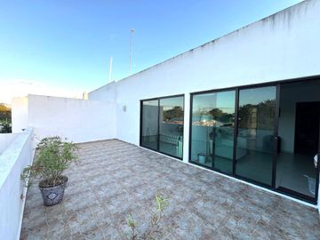 Venta Casa de 4 recámaras y Paneles Solares en Privada con Amenidades