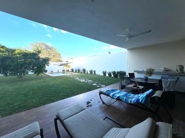 Venta Casa de 4 recámaras y Paneles Solares en Privada con Amenidades
