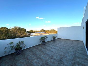 Venta Casa de 4 recámaras y Paneles Solares en Privada con Amenidades