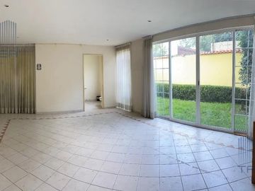 Casa en condominio en  VENTA EN INTERLOMAS, VALLE DE LAS PALMAS (D)