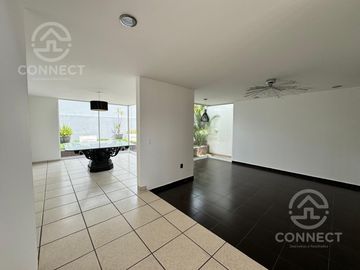 Venta Casa Gran Jardín Remodelada León Gto