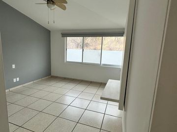 Venta Casa Gran Jardín Remodelada León Gto