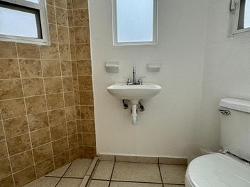 Venta Casa Gran Jardín Remodelada León Gto