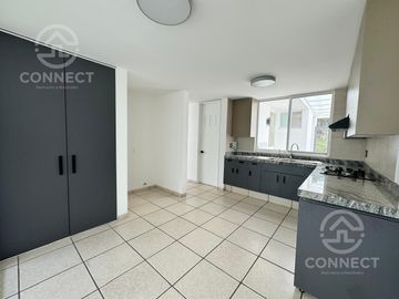 Venta Casa Gran Jardín Remodelada León Gto