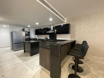 Venta de Departamento Amueblado en Be Towers, Puerto Cancún C3832