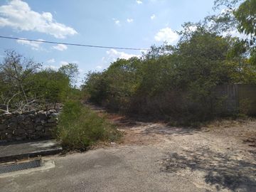 En venta Terreno de 1 Hectárea en Zona Xmatkuil. Yucatan.