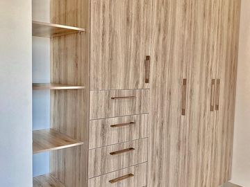 CASA NUEVA EN VENTA EN ZONA ESTE, FRACC. MAYORAZGO RESIDENCIAL.