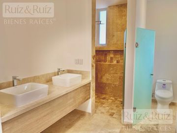 CASA NUEVA EN VENTA EN ZONA ESTE, FRACC. MAYORAZGO RESIDENCIAL.