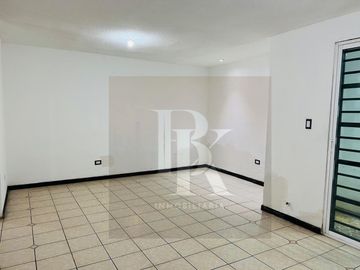 VENTA DE CASA EN CAMINO REAL  EN GPE. N.L.