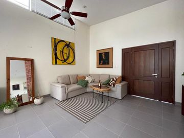 Espaciosa residencia en venta en Valladolid