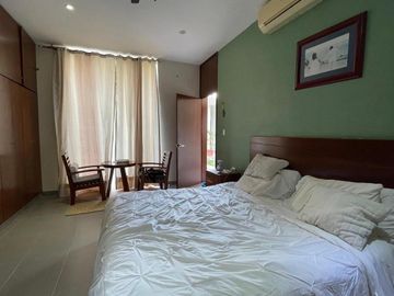 Espaciosa residencia en venta en Valladolid